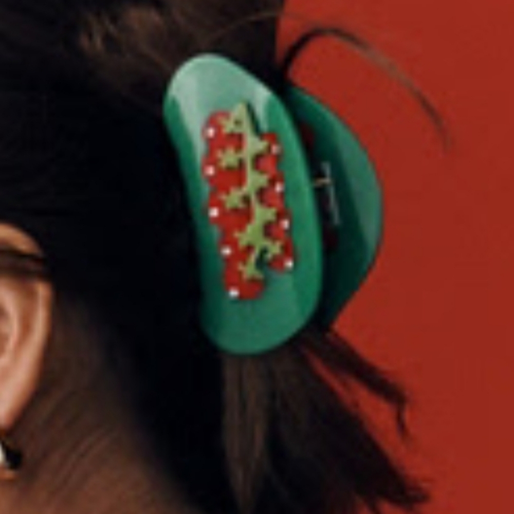 Hair Clips - Picture 3 of 3